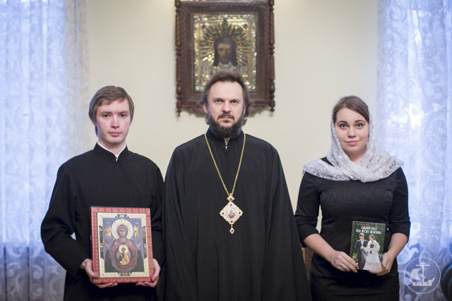 Архиепископ Амвросий благословил студентов Духовной академии на супружество