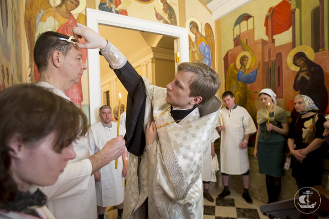 В Великую Субботу в Духовной академии совершено Крещение по древней традиции
