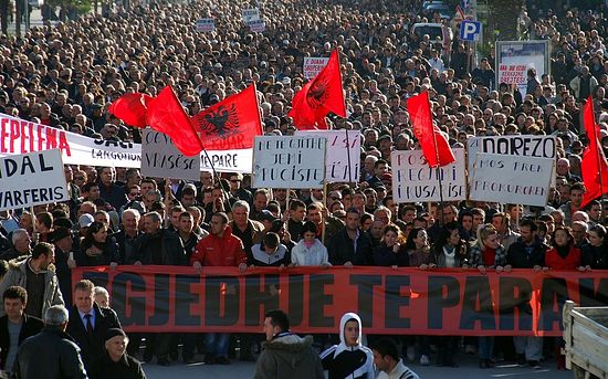 Демонстрация албанцев в Македонии
