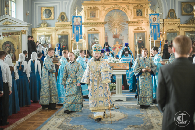 Санкт-Петербургская духовная академия молилась за первым в новом учебном году общим богослужением
