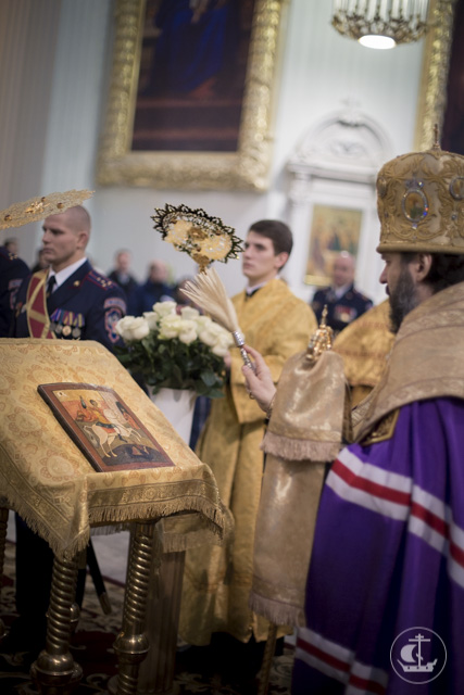 Архиепископ Амвросий освятил колокола для Измайловского собора и икону великомученика Георгия, подаренную спецназу ФСКН «Гром»