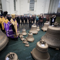 Архиепископ Амвросий освятил колокола для Измайловского собора и икону великомученика Георгия, подаренную спецназу ФСКН «Гром»
