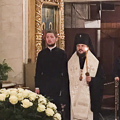 Архиепископ Петергофский Амвросий и епископ Царскосельский Маркелл в день кончины Святейшего Патриарха Алексия II приняли участие в богослужениях в Москве