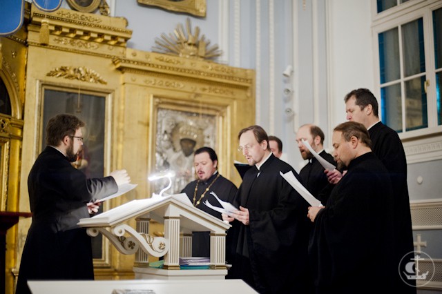 Епископ Гатчинский Амвросий совершил отпевание старейшей сотрудницы духовной академии