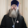 Архиепископ Амвросий поздравил духовника Академии с Днем рождения и вручил ему Патриаршую награду
