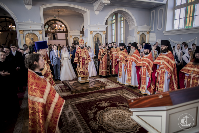 Впервые в истории Санкт-Петербургской Духовной Академии совершена венчальная Литургия