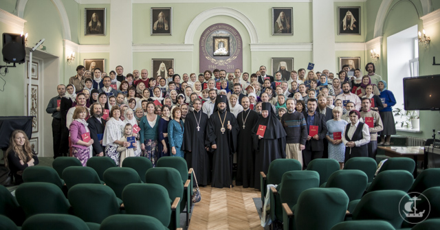 Более 130 человек окончили епархиальные катехизаторские курсы в этом году