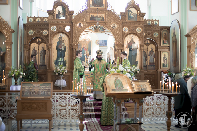 Православный Санкт-Петербург отмечает день прославления святого праведного Иоанна Кронштадтского.