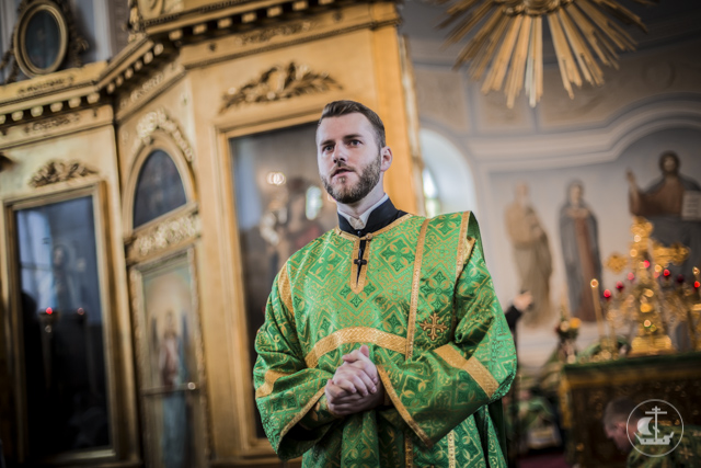 В праздник Святой Троицы архиепископ Амвросий  совершил свою сотую священническую хиротонию 