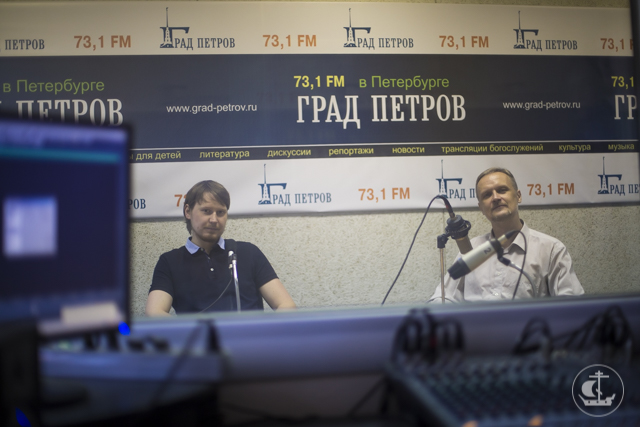 Новый автор Издательства Духовной Академии принял участие в записи программы на радио «Град Петров»
