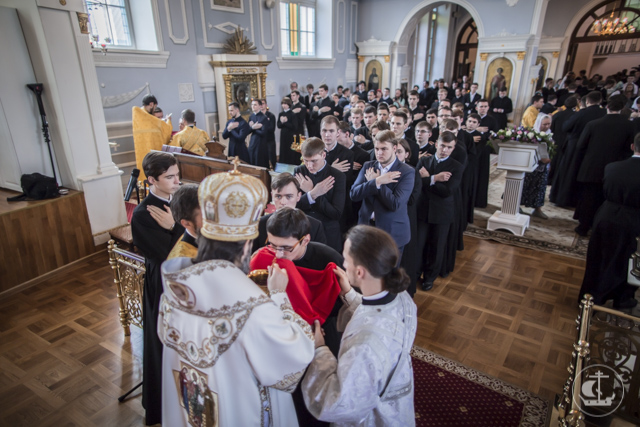 Божественной литургией в Духовной Академии завершился учебный год