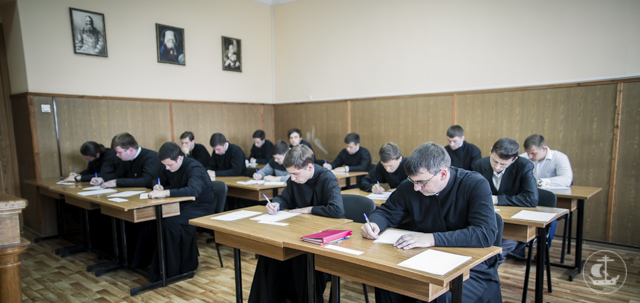 Абитуриенты магистратуры и аспирантуры приступили к вступительным экзаменам