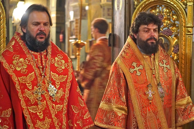 Ректор Академии совершил ночную литургию в кафедральном соборе г. Львова