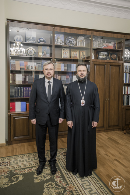 Архиепископ Амвросий встретился с главой Центрального района Петербурга