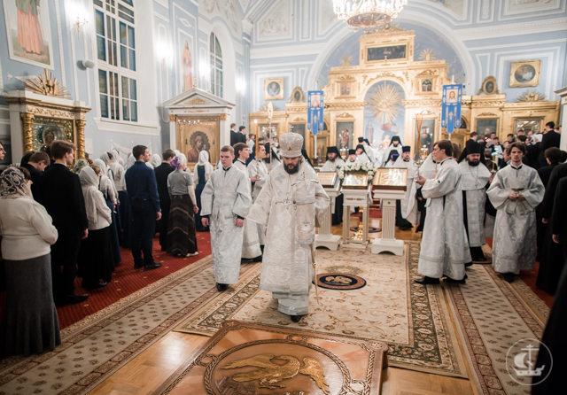 Академия почтила богослужением воскресный день и память святителя Филиппа Московского
