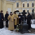 Студенты Академии совершили панихиду у могилы священномученика Петра Скипетрова