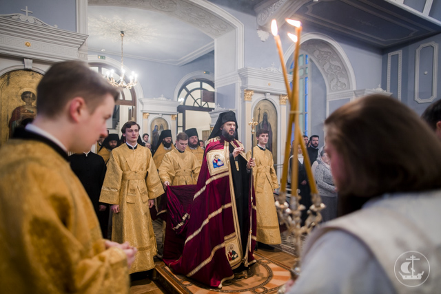 В день трех святителей в Академии совершили Литургию на греческом языке