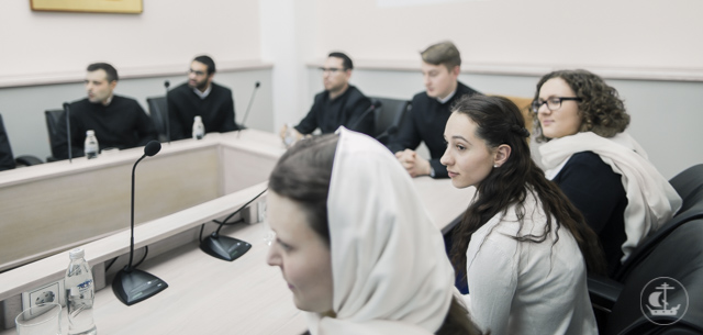 Епископ Богородский Антоний встретился с иностранными студентами Академии