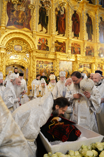 Архиепископ Амвросий принял участие в отпевании архимандрита Кирилла (Павлова)