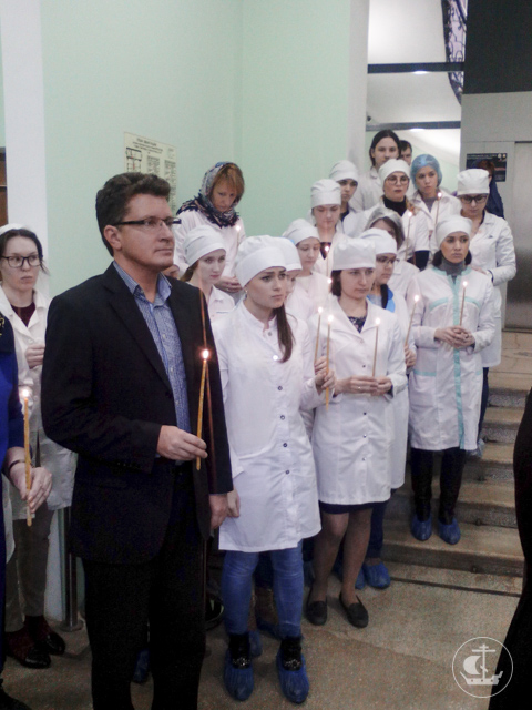 Архиепископ Амвросий освятил помещения Химико-фармацевтической академии