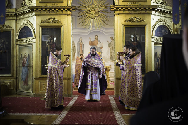 В Неделю преподобного Иоанна Лествичника в Академии прошли воскресные богослужения