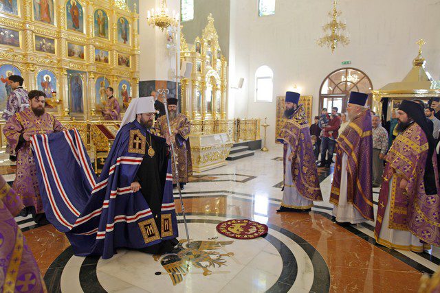 Архиепископ Амвросий и мужской хор Академии приняли участие в Литургии в храме Андрея Первозванного на Кипре