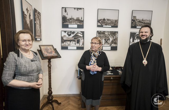 В Академическом музее открылась выставка, посвященная Афону