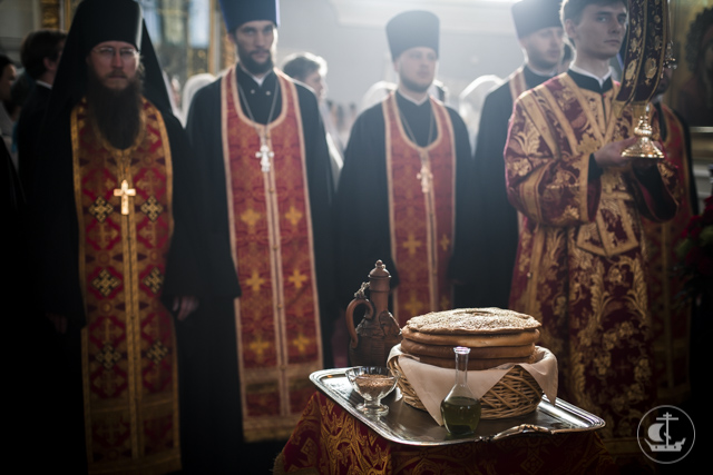 Архиепископ Амвросий совершил всенощное бдение накануне престольного праздника
