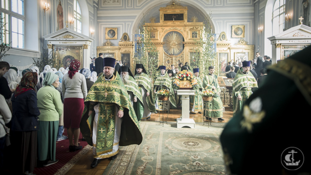 В праздник Святой Троицы двое студентов Духовной Академии приняли священный сан