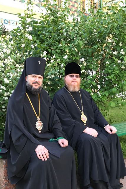 Архиепископ Петергофский Амвросий в день памяти Преподобного Сергия принял участие в богослужениях в Троице-Сергиевой Лавре