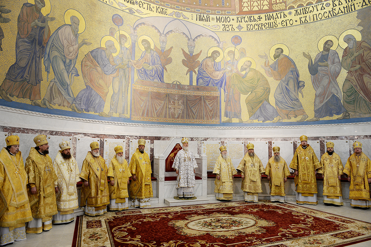 Архиепископ Петергофский Амвросий принял участие в Патриаршем богослужении в Кронштадте