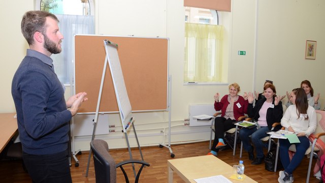 Аспирант Духовной Академии провел семинар по основам жестового языка