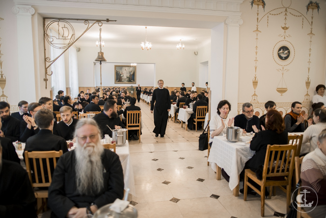 Архиепископ Амвросий наградил победителей студенческого шахматного турнира