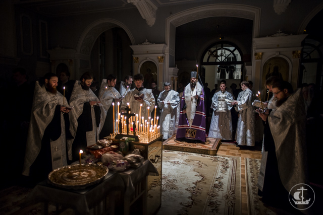 В Духовной Академии прошло заупокойное богослужение в канун Димитриевской Родительской субботы