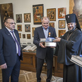 Архиепископ Амвросий наградил благотворителей Академи за помощь учебному заведению