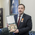Архиепископ Амвросий вручил награду Д.В. Шмонину