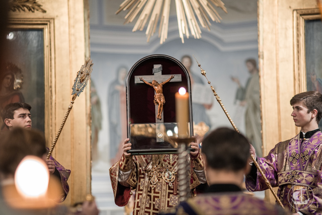 В Неделю Крестопоклонную архиепископ Амвросий совершил диаконскую хиротонию