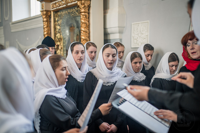 Воспитанницы регентско-катехизаторского училища Корецкого монастыря посетили Духовную Академию