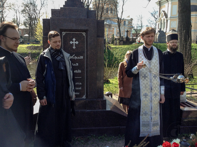 Духовенство и студенты Академии посетили могилу архимандрита Ианнуария (Ивлиева)