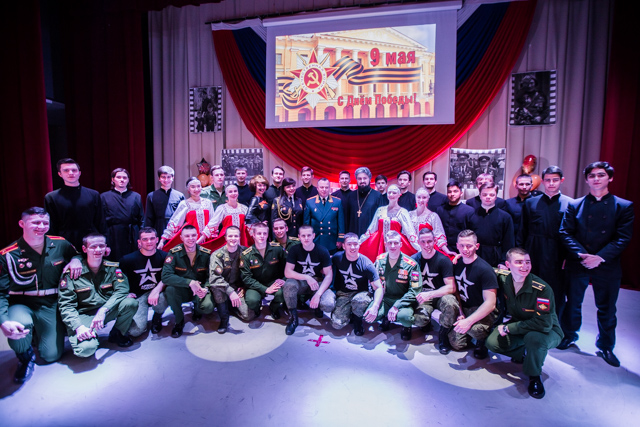 В преддверии Дня Победы студенты Духовной Академии посетили праздничный концерт в Военном инженерно-техническом институте