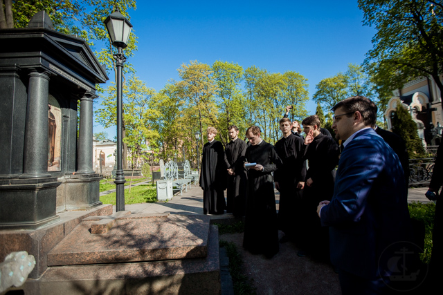 На Никольском кладбище прошла лекция по истории Русской Православной Церкви