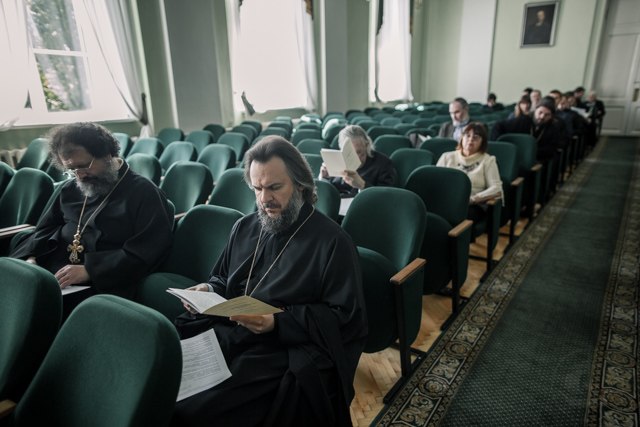 Два аспиранта Духовной Академии защитили кандидатские диссертации