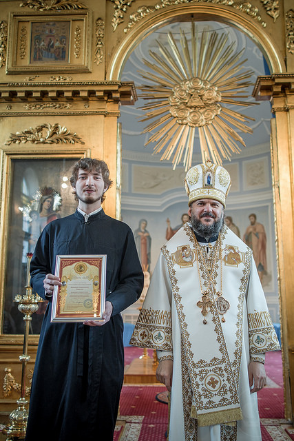 Архиепископ Амвросий наградил сотрудников Академии в связи с 5-летием работы Издательства СПбДА
