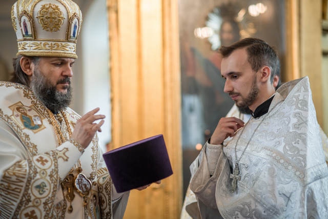 В Неделю 4-ю по Пятидесятнице два выпускника Духовной Академии рукоположены в священный сан
