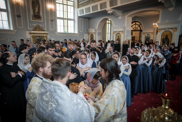 В Неделю 4-ю по Пятидесятнице два выпускника Духовной Академии рукоположены в священный сан