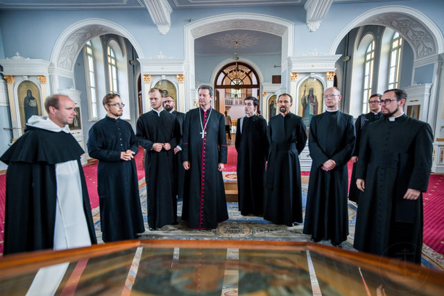 Участники Летнего института для представителей Римско-Католической Церкви посетили Духовную Академию